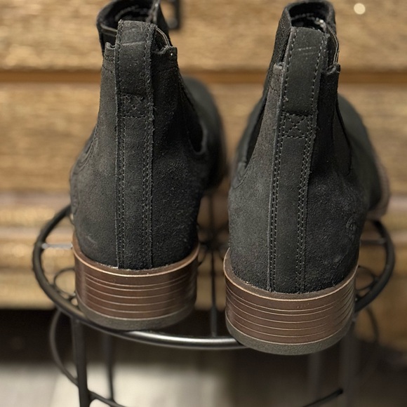 Ariat Men's Dark Suede Chelsea Boots - Picture 3 of 5